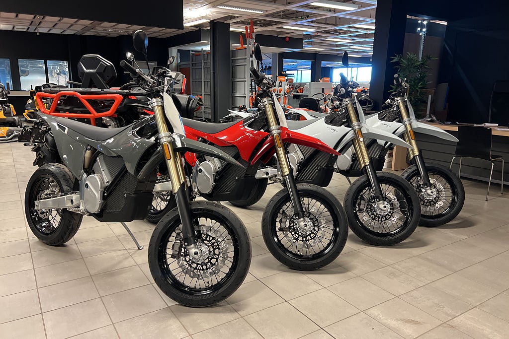 Stark Varg SM *Finns nu i lager* 