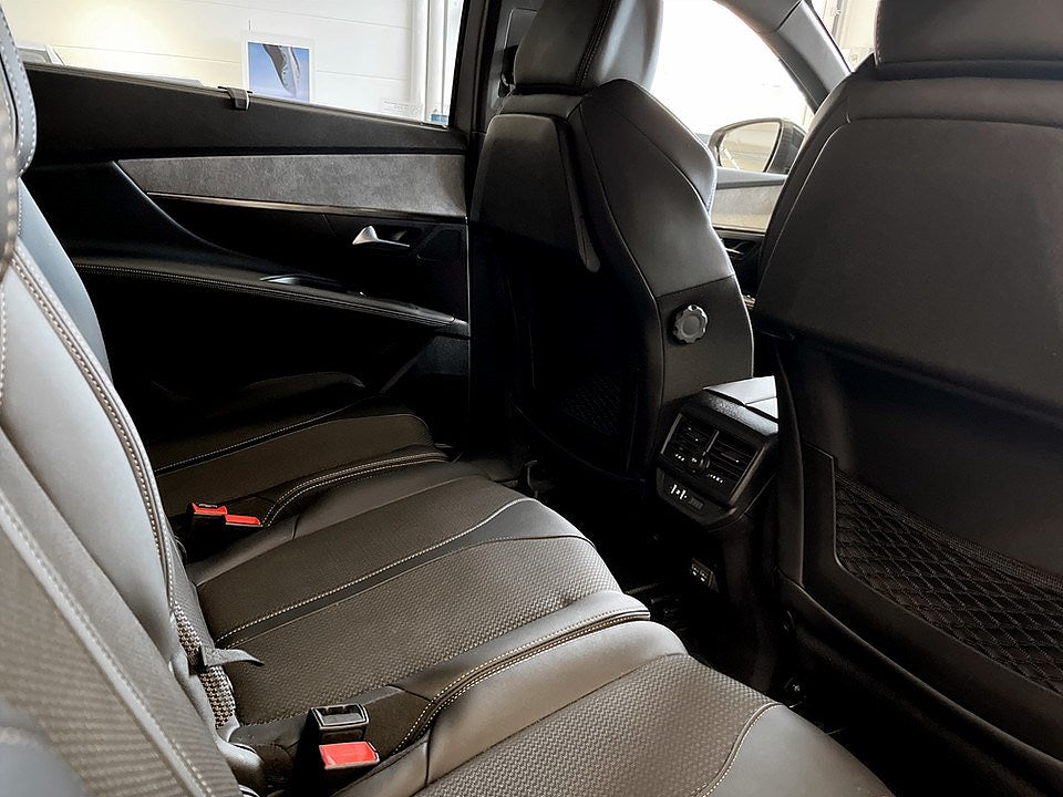 Bild på Peugeot 5008 GT 1.2 PT 130hk Aut - B-KAMERA, CARPLAY