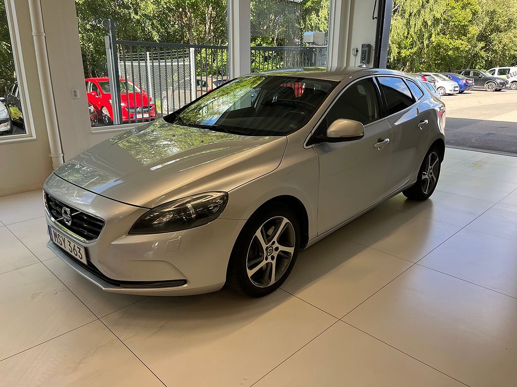 Volvo V40 