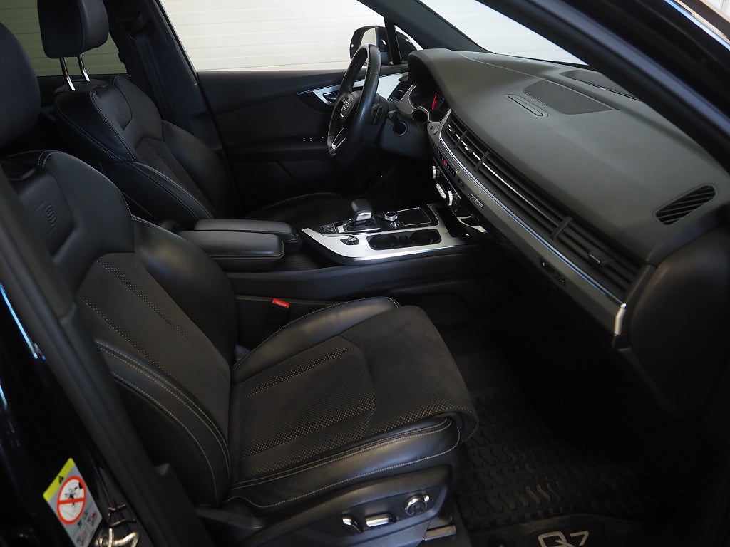 Audi Q7 TDI 272hk S-line  7-sits |Drag|Navi|Kamera|D-värm| 2018