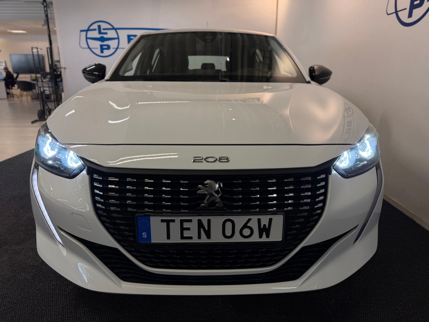 Peugeot 208 1.2 PT 75hk 2022, bild 6/10