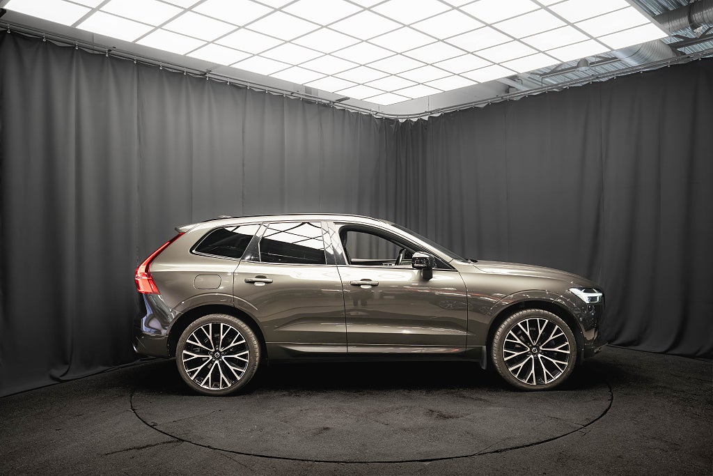 Volvo XC60 B4 AWD R-Design 22'' LÄDER DRAG H/K D-VÄRM 1-ÄGARE