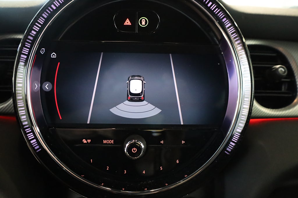 MINI Cooper SE Navi Läder Värmare Carplay Sensorer LED 2023