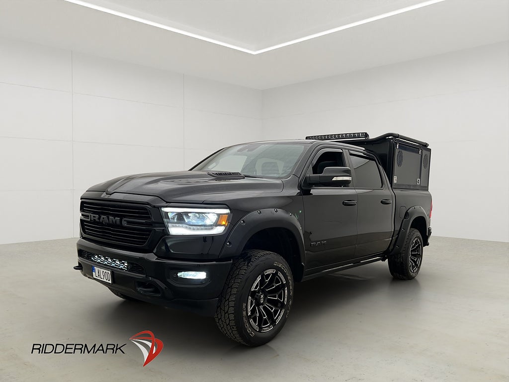 Dodge RAM 1500 Laramie Night 4x4 HUNDKÅPA Carven Pano Moms