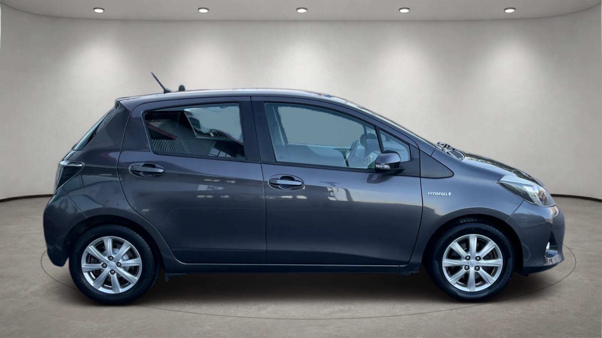 Toyota Yaris Hybrid Active 2013, bild 3/61