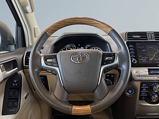 Toyota Land Cruiser 2.8 D-4D 4WD Premium 7-sits S&V/Drag/Dvärm/JBL/360kam – bild 9