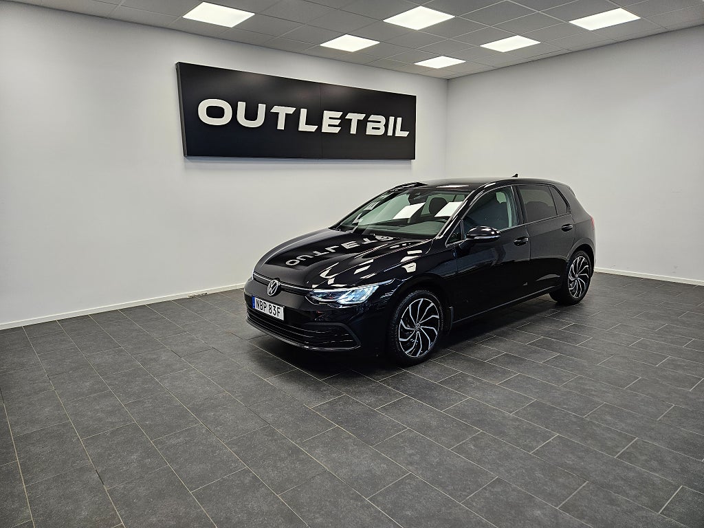 Volkswagen Golf 1.5 TSI 150hk Cockpit Backkamera Dragkrok