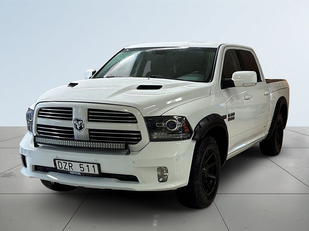 Dodge RAM 1500 Crew Cab 5.7 V8 HEMI 4x4 Drag Mvärme Bkamamera Navi S&V
