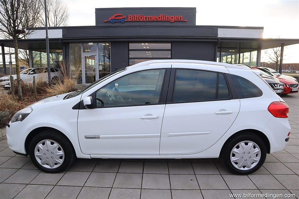 Renault Clio SPORT TOURER 1.2 16V FWD 75hk