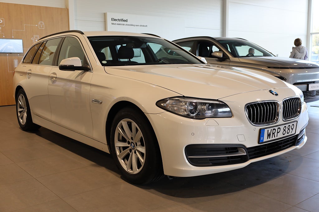 BMW 520 d Touring Aut Drag PDC Connected Blåtand Rattvärme 2016