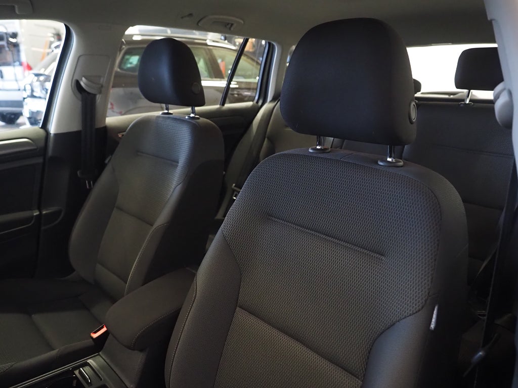 Volkswagen Golf Sportscombi 1.0 TSI DSG Dragkrok Backkamera M-Värmare 2018