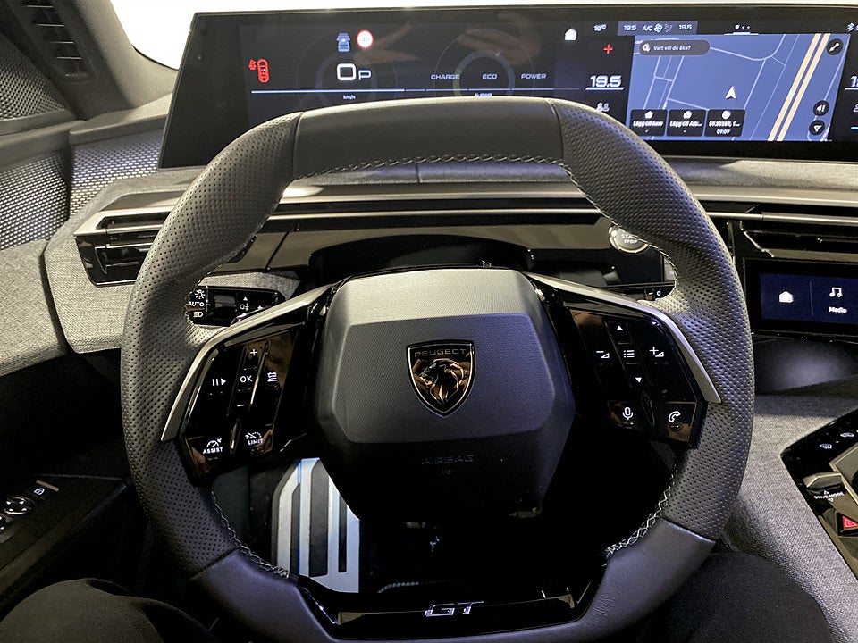 Bild på Peugeot 5008 GT Hybrid 145hk Aut 7-SITS B-KAMERA CARPLAY