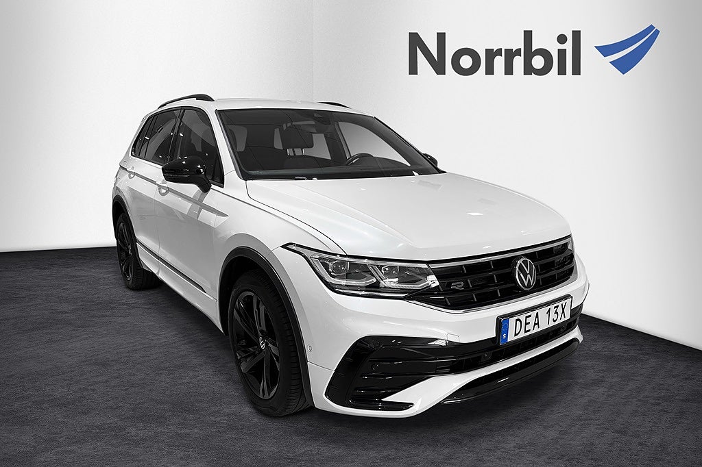 Volkswagen Tiguan R-LINE EHYBRID 245 HK  Moms Drag blackstyle Bkamer
