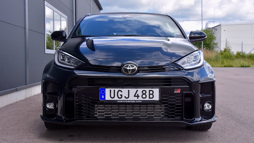 Den här Toyota GR Yaris har ägts av Christian von Koenigsegg. Foto: Collecting Cars 