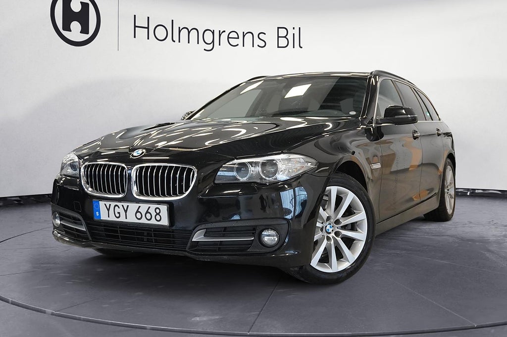 BMW 520d xDrive Touring Drag Pano H K Rattvärme Navi Keyless 18 Läder |