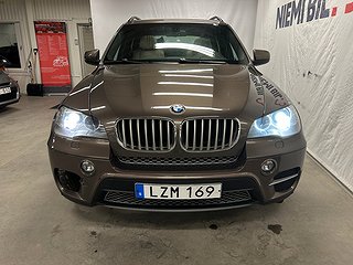 BMW X5 xDrive 40d Sport Värmare/Panorama/GPS/S&V-däck/Drag