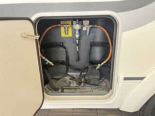 Husbil-integrerad Adria SONIC 700 SC 8 av 27