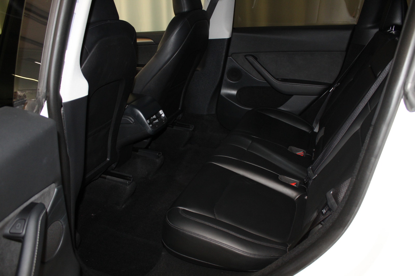 Tesla Model Y Standard Range RWD, Drag, 20'' Uberturbine, Nybilsgaran 2023 - miniatyr 19