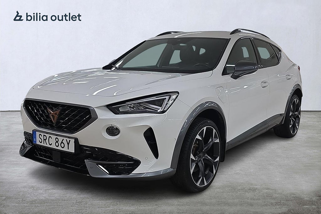 Cupra Formentor e-Hybrid Värmare Backkamera Keyless Navi Dragkrok MOMS
