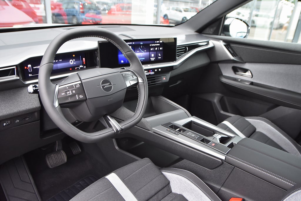 Opel Grandland NYA Hybrid 145hk Aut *0% ränta Fri service 3 år