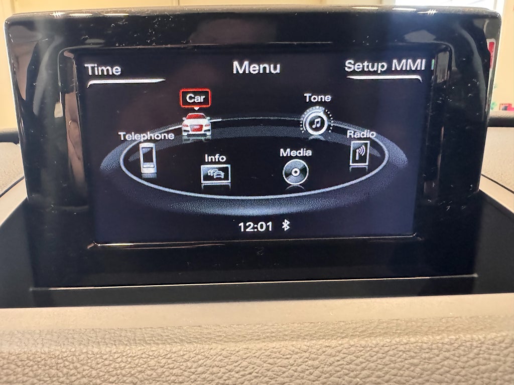 Audi Q3 2017 - miniatyr 23