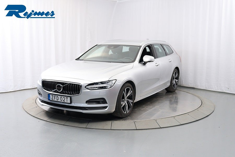 Volvo V90 D4 AWD Momentum Advanced Edition/H&K