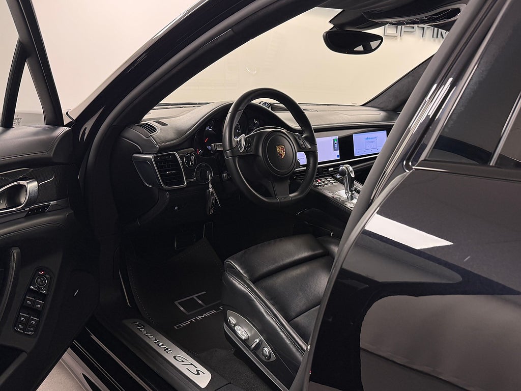 Porsche Panamera 4.8 V8 GTS PDK 4WD Lågmil 1-Ägare 440HK BOSE bild 4