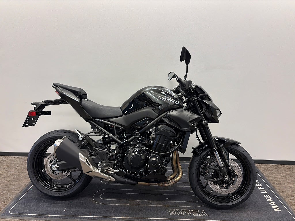 Kawasaki Z900 