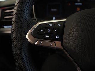 SUV Volkswagen Touareg 21 av 26
