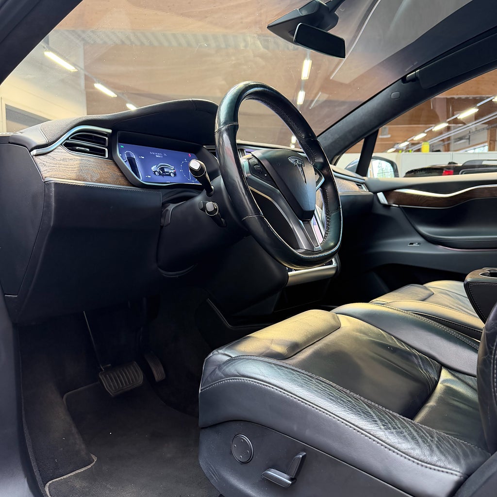 Tesla Model X 90D AWD 423hk 6-sits Leasebar Pano Summon Luftfjädring