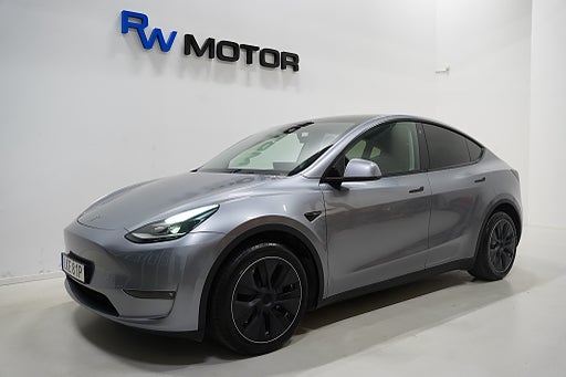 Tesla Model Y Long Range AWD Värmepump / Dragkrok / En ägare / MOMS