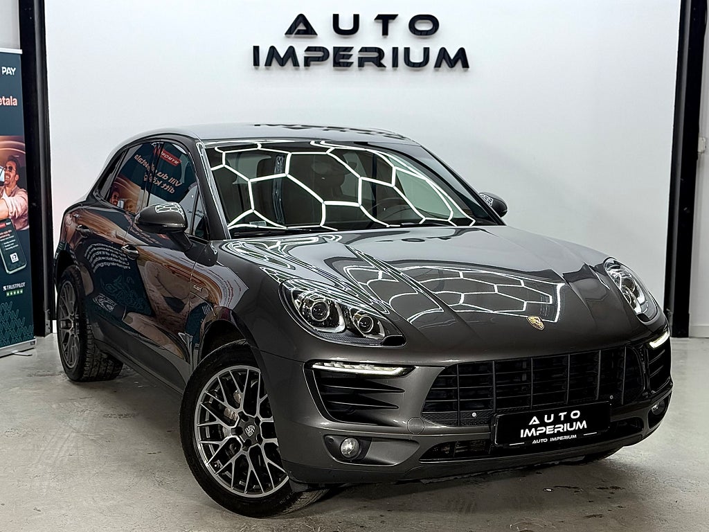 Porsche Macan S V6 Diesel PASM 18-Vägs Svensksåld Nyservad 258hk
