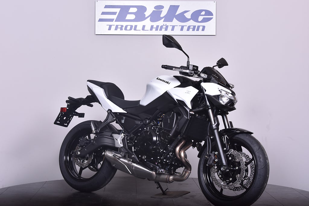 Kawasaki Z650  VISNING FINNS I HALLEN Bike Trollhättan