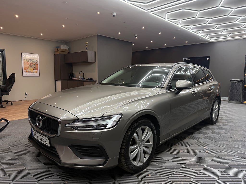 Volvo V60 D4 Geartronic Momentum Advanced Edition | D-VÄRM | DRAG