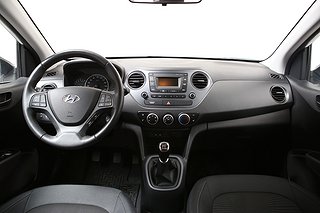 Halvkombi Hyundai i10 8 av 15