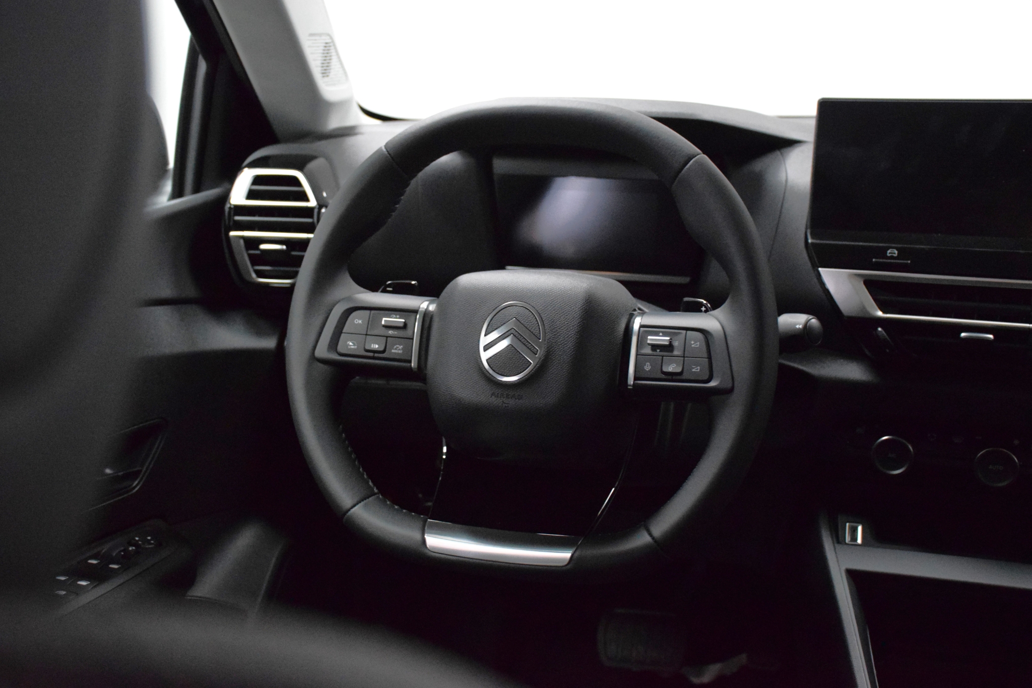 Citroen C4 PLUS Hybrid 145Hk 2026, bild 7/52