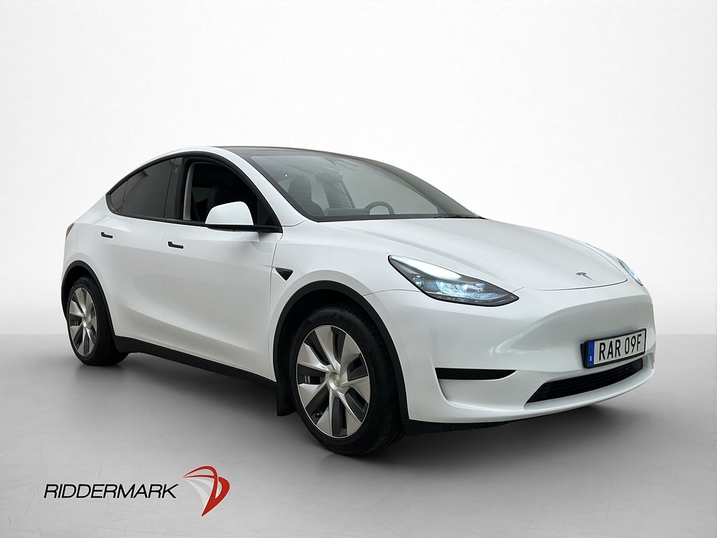 Tesla Model Y Standard Range Pano Värmare Kamera Drag Moms