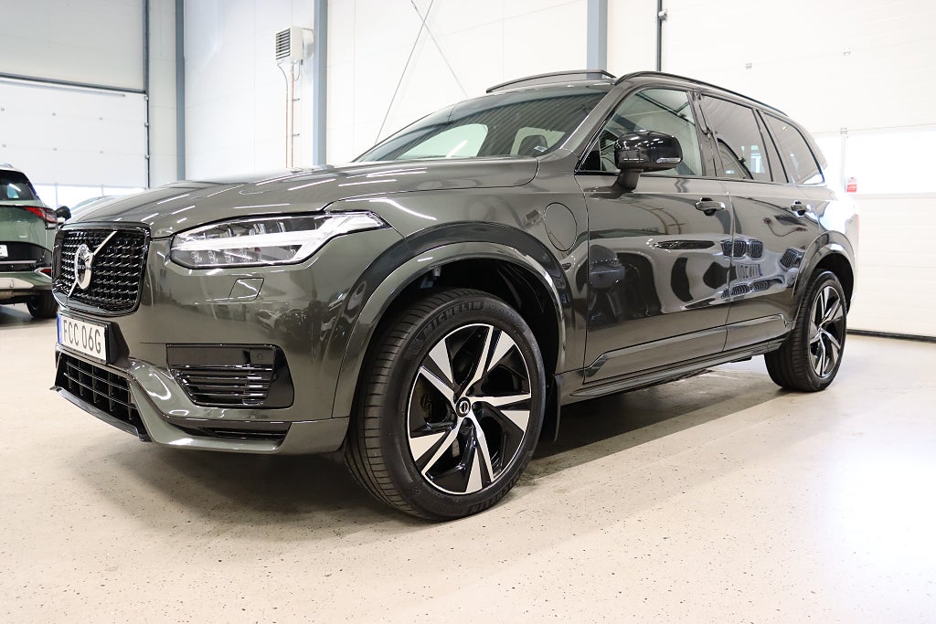 Volvo XC90 7-sits T8 AWD R-Design HUD Drag 360° Pano 18,8kwh 456hk