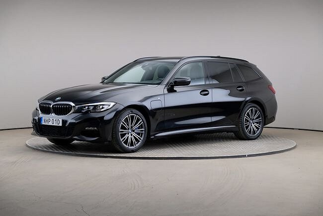 BMW 330e 330e Touring M-Sport Connected