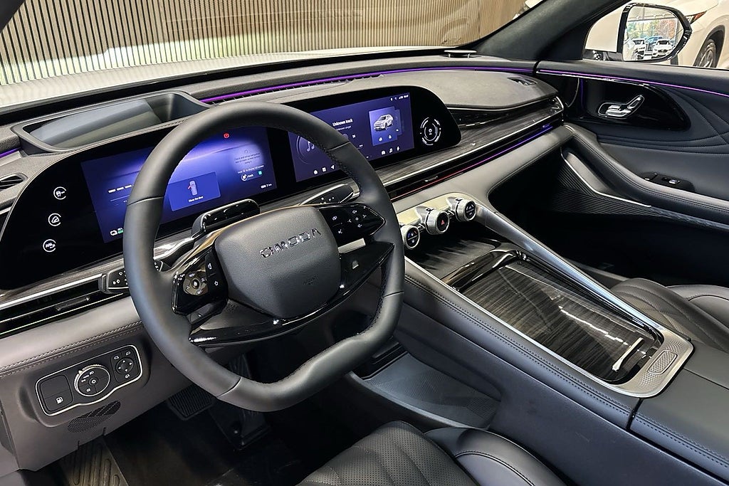 Omoda 9 1.5T + 34.46 kWh PHEV AWD Pano Elstol 360 BLIS Sony HUD