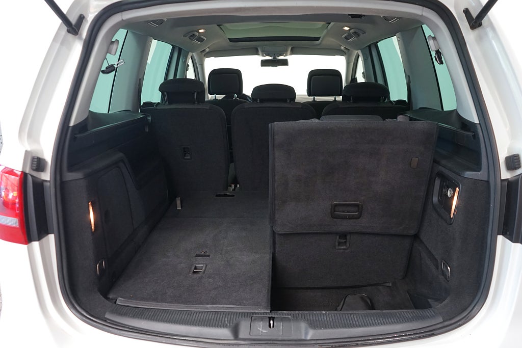 Volkswagen Sharan 7-seater 2.0 TDI Masters Automat Panorama Drag 140hk