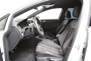 Halvkombi Volkswagen Golf 8 av 21