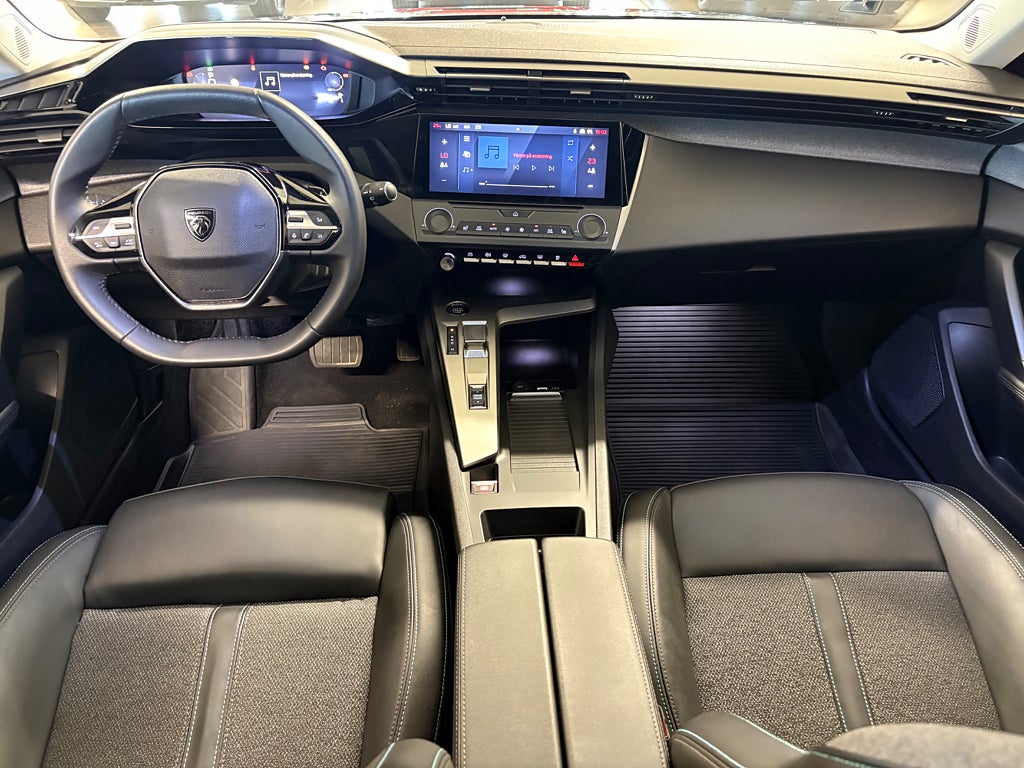 Peugeot 308 sw Allure Hybrid 145 1.2 PT e-DSC SoV Hjul thumbnail