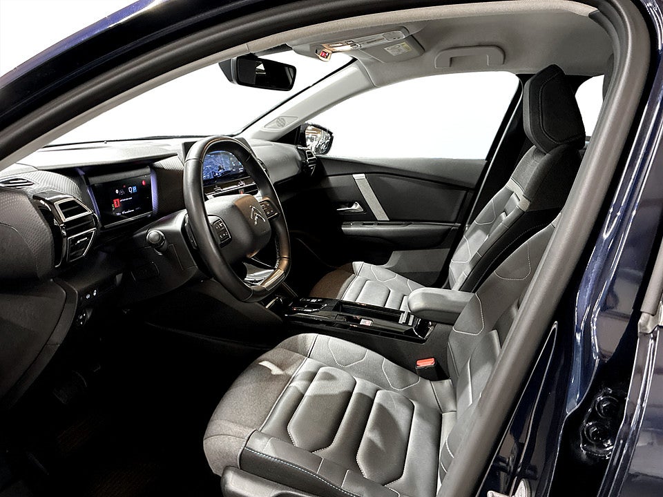 Bild på Citroen C4 Shine 1.2 PT 130hk Aut NAVI CARPLAY