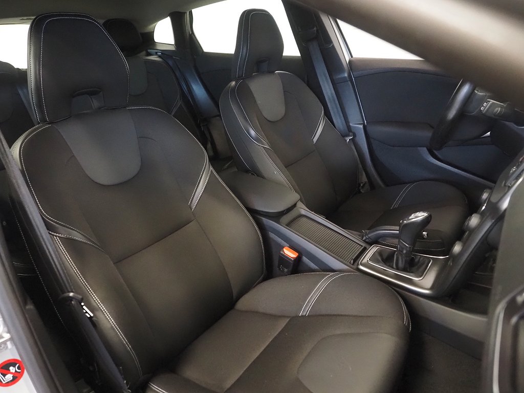 Volvo V40 D2 Momentum Dragkrok Kamrem bytt 2014