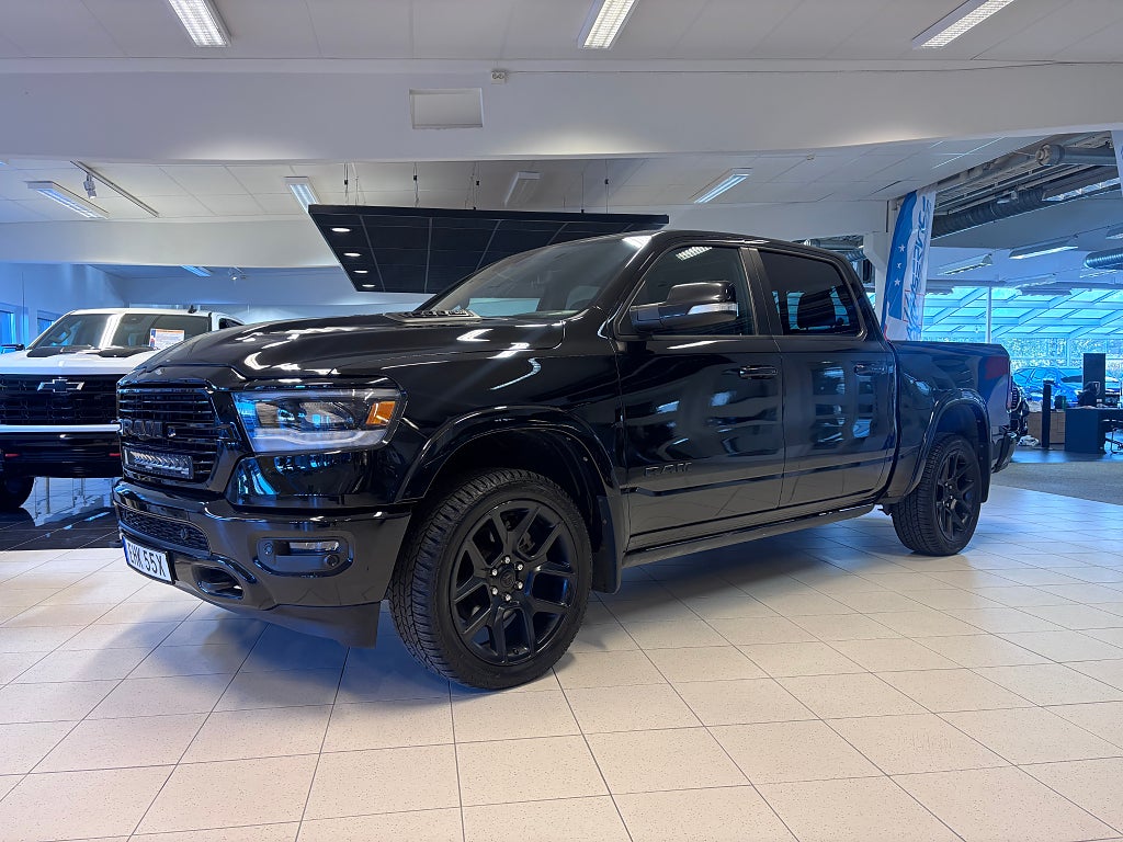 Dodge RAM 1500 Laramie Night Edition HEMI *2,95% RÄNTA*