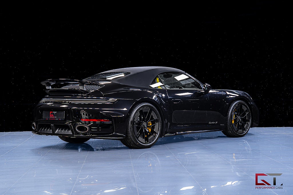 Porsche 911 992.2 Turbo S Cab MOMS Carbon Rims Lift ACC