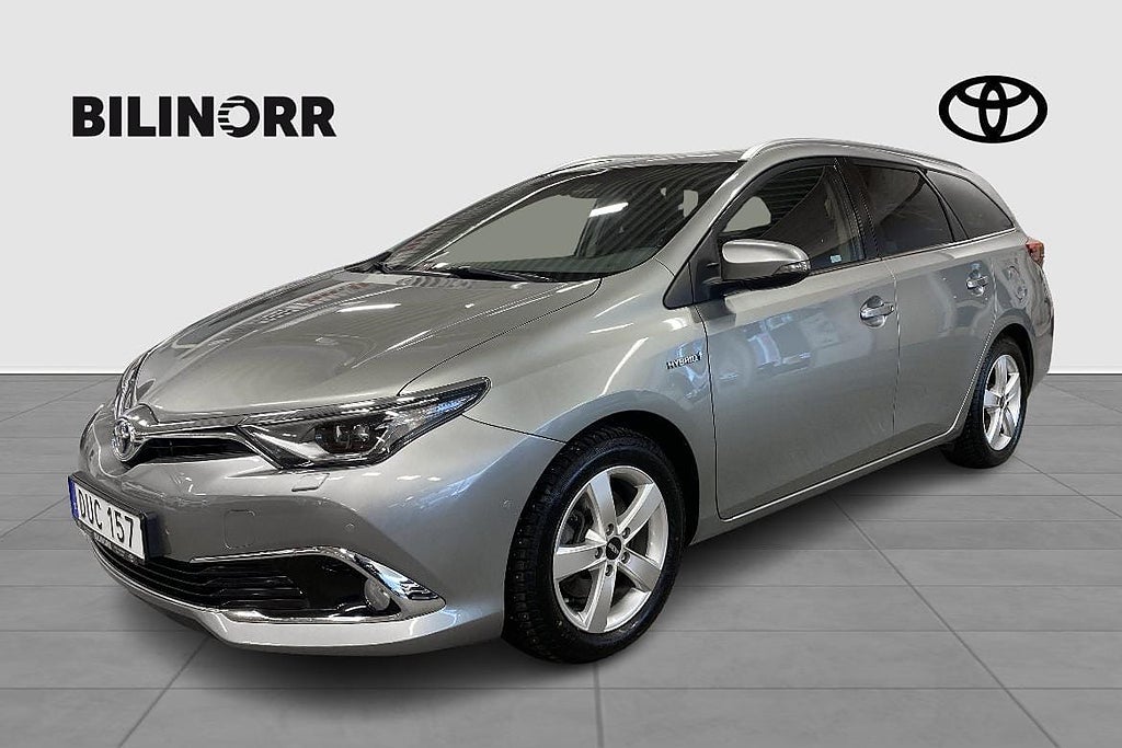 Toyota Auris Touring Sports Hybrid 1,8 Executive | Vinterhjul