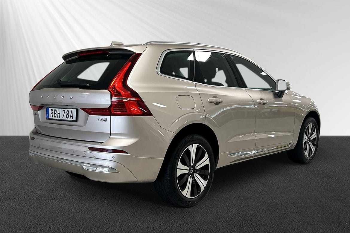Volvo XC60 T6 Core Special Edition 2025, bild 3/36