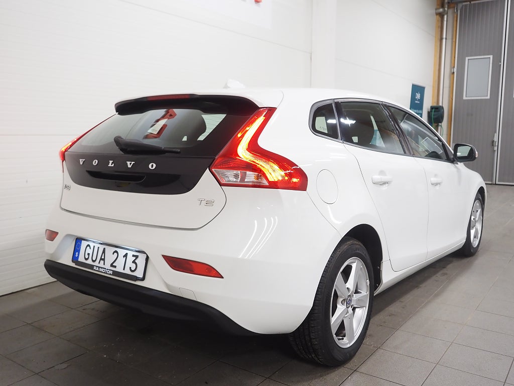 Volvo V40 T2 122hk Kinetic P-Värmare Kamrem bytt 2016